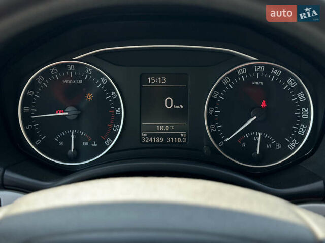 Черный Шкода Октавия, объемом двигателя 1.6 л и пробегом 324 тыс. км за 7999 $, фото 35 на Automoto.ua