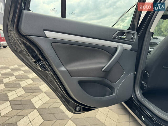 Черный Шкода Октавия, объемом двигателя 2 л и пробегом 229 тыс. км за 10200 $, фото 54 на Automoto.ua