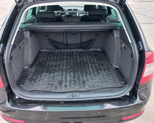 Черный Шкода Октавия, объемом двигателя 1.99 л и пробегом 340 тыс. км за 9100 $, фото 14 на Automoto.ua