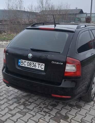 Черный Шкода Октавия, объемом двигателя 2 л и пробегом 294 тыс. км за 7800 $, фото 6 на Automoto.ua