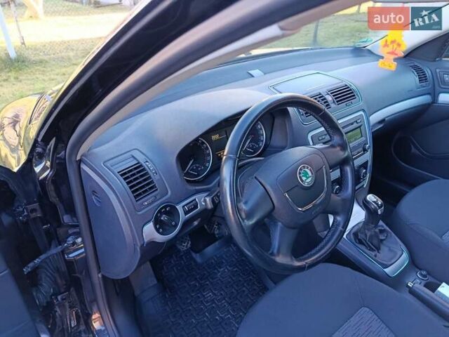 Чорний Шкода Октавія, об'ємом двигуна 1.6 л та пробігом 226 тис. км за 7999 $, фото 25 на Automoto.ua