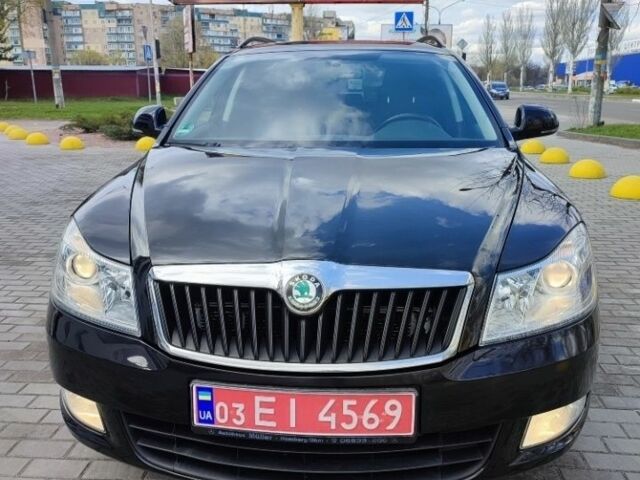Черный Шкода Октавия, объемом двигателя 1 л и пробегом 206 тыс. км за 8799 $, фото 1 на Automoto.ua