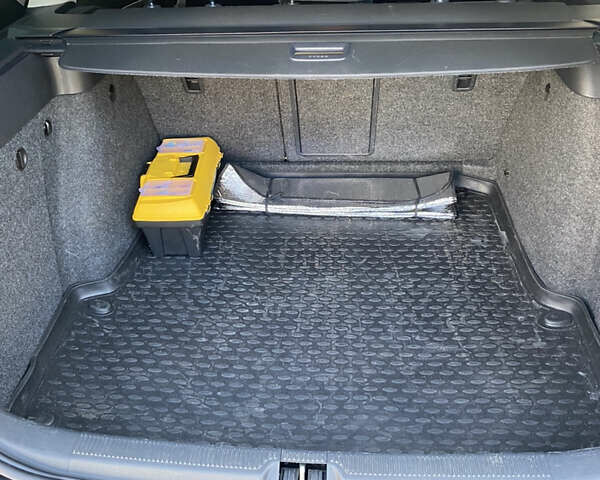 Черный Шкода Октавия, объемом двигателя 1.6 л и пробегом 269 тыс. км за 9200 $, фото 5 на Automoto.ua