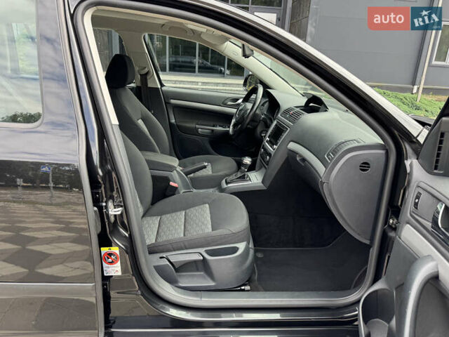 Черный Шкода Октавия, объемом двигателя 2 л и пробегом 229 тыс. км за 10200 $, фото 62 на Automoto.ua