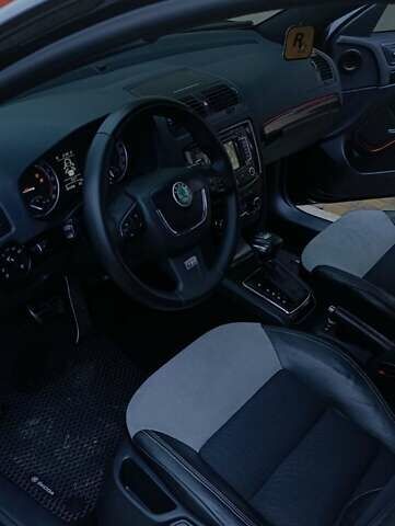 Черный Шкода Октавия, объемом двигателя 1.97 л и пробегом 263 тыс. км за 10850 $, фото 2 на Automoto.ua