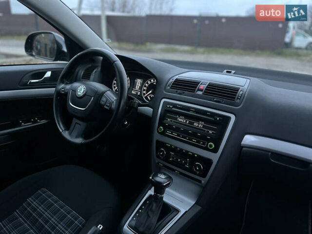 Чорний Шкода Октавія, об'ємом двигуна 1.99 л та пробігом 214 тис. км за 9500 $, фото 42 на Automoto.ua