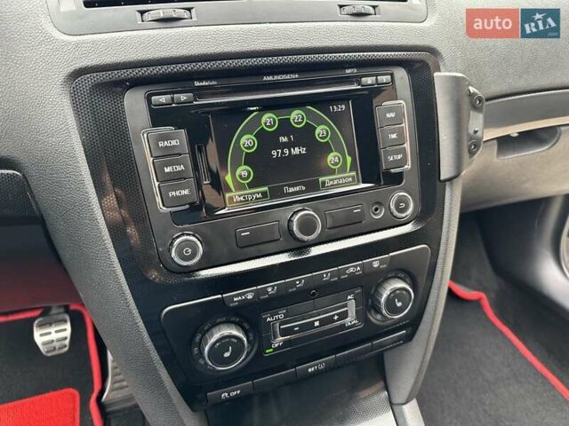 Черный Шкода Октавия, объемом двигателя 2 л и пробегом 210 тыс. км за 11600 $, фото 34 на Automoto.ua