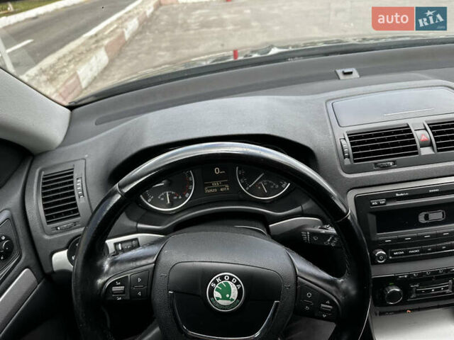 Чорний Шкода Октавія, об'ємом двигуна 1.97 л та пробігом 230 тис. км за 9500 $, фото 53 на Automoto.ua