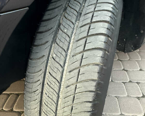 Черный Шкода Октавия, объемом двигателя 1.6 л и пробегом 255 тыс. км за 9100 $, фото 13 на Automoto.ua