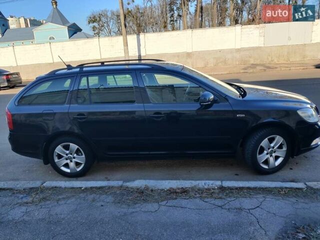 Черный Шкода Октавия, объемом двигателя 1.6 л и пробегом 208 тыс. км за 10700 $, фото 3 на Automoto.ua