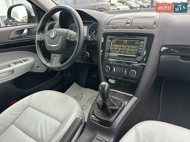 Черный Шкода Октавия, объемом двигателя 2 л и пробегом 220 тыс. км за 12500 $, фото 56 на Automoto.ua