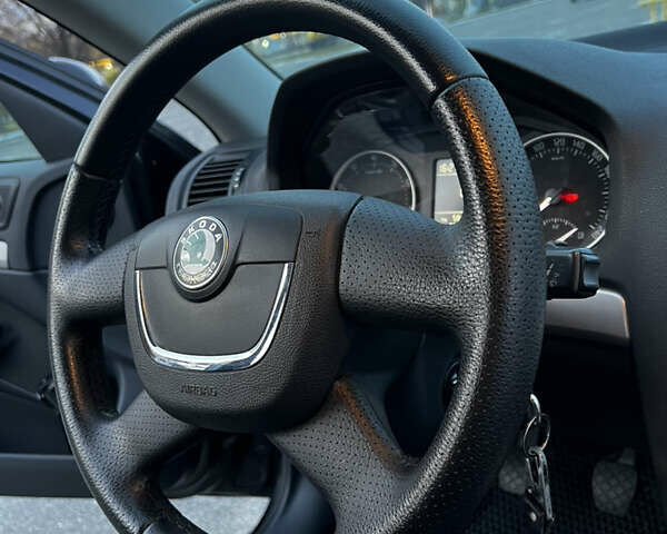 Чорний Шкода Октавія, об'ємом двигуна 1.8 л та пробігом 330 тис. км за 7800 $, фото 14 на Automoto.ua