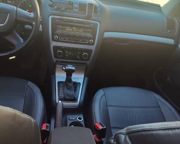 Шкода Октавия 2012 в Гайсине на Automoto.ua Черный Шкода Октавия, объемом двигателя 1.4 л и пробегом 264 тыс. км за 8200 $, фото 16 на Automoto.ua