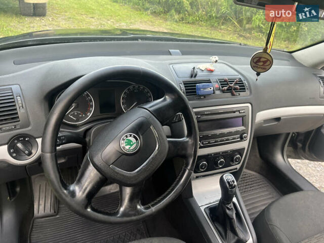 Чорний Шкода Октавія, об'ємом двигуна 1.6 л та пробігом 280 тис. км за 7700 $, фото 8 на Automoto.ua