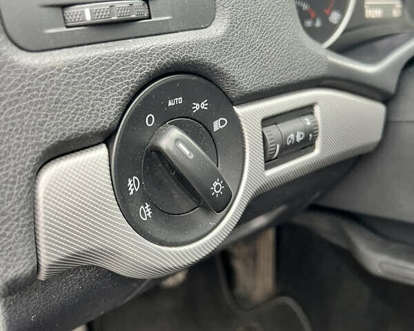 Чорний Шкода Октавія, об'ємом двигуна 1.8 л та пробігом 171 тис. км за 8999 $, фото 14 на Automoto.ua