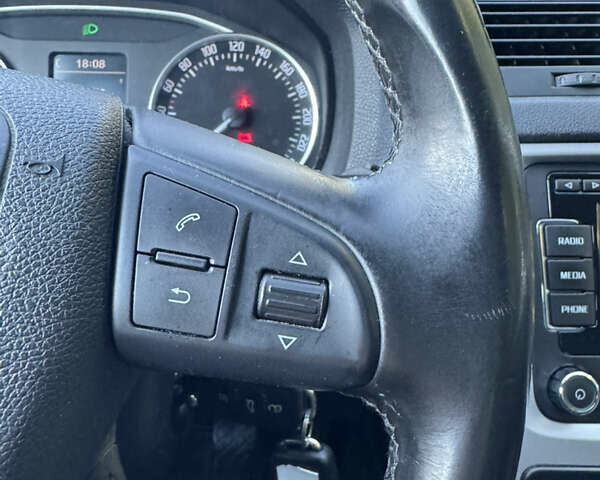 Шкода Октавия 2012 в Ровно на Automoto.ua Черный Шкода Октавия, объемом двигателя 1.6 л и пробегом 181 тыс. км за 9750 $, фото 43 на Automoto.ua