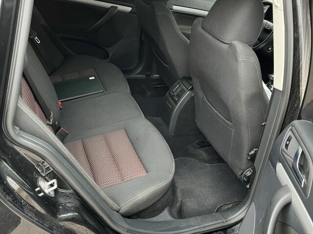 Черный Шкода Октавия, объемом двигателя 2 л и пробегом 257 тыс. км за 8900 $, фото 5 на Automoto.ua