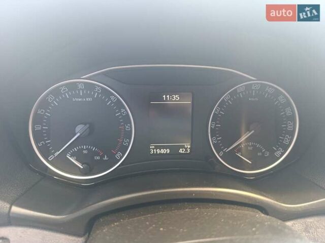 Черный Шкода Октавия, объемом двигателя 1.6 л и пробегом 319 тыс. км за 8500 $, фото 15 на Automoto.ua