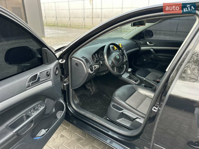 Черный Шкода Октавия, объемом двигателя 1.8 л и пробегом 275 тыс. км за 7900 $, фото 9 на Automoto.ua