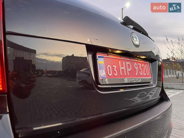 Чорний Шкода Октавія, об'ємом двигуна 2 л та пробігом 228 тис. км за 10799 $, фото 14 на Automoto.ua