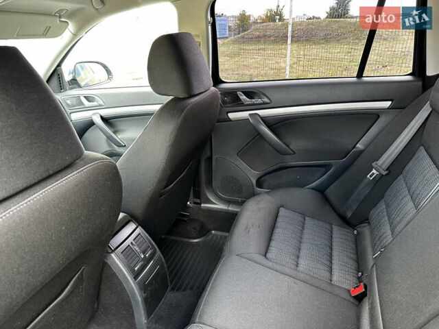 Чорний Шкода Октавія, об'ємом двигуна 1.97 л та пробігом 230 тис. км за 9500 $, фото 38 на Automoto.ua