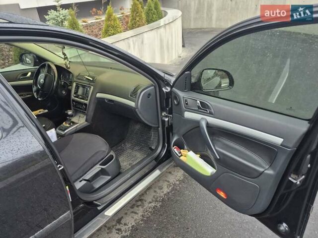 Черный Шкода Октавия, объемом двигателя 1.6 л и пробегом 500 тыс. км за 7000 $, фото 1 на Automoto.ua