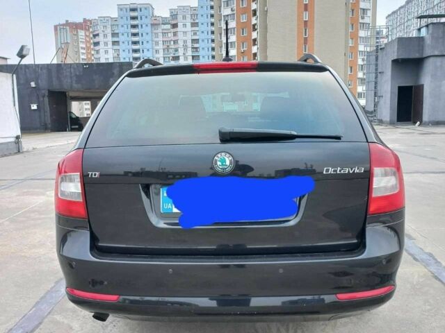 Черный Шкода Октавия, объемом двигателя 2 л и пробегом 340 тыс. км за 9100 $, фото 12 на Automoto.ua