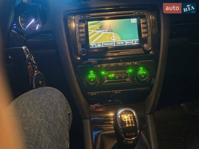 Черный Шкода Октавия, объемом двигателя 2 л и пробегом 139 тыс. км за 13499 $, фото 17 на Automoto.ua