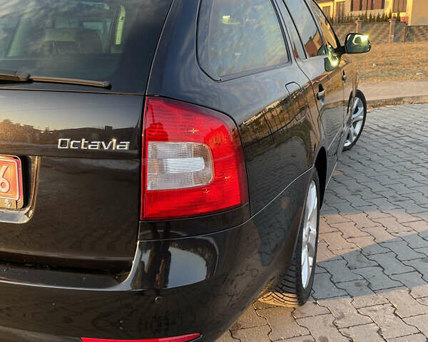 Черный Шкода Октавия, объемом двигателя 2 л и пробегом 251 тыс. км за 10850 $, фото 23 на Automoto.ua