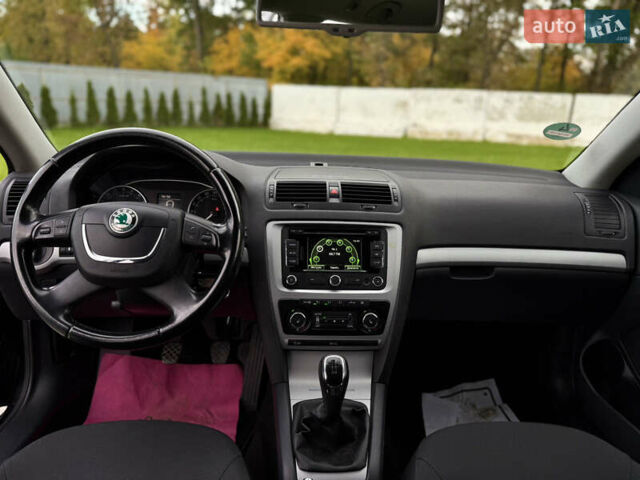 Шкода Октавия 2012 в Луцке на Automoto.ua Черный Шкода Октавия, объемом двигателя 1.6 л и пробегом 182 тыс. км за 9799 $, фото 14 на Automoto.ua