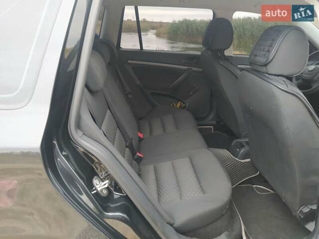 Черный Шкода Октавия, объемом двигателя 1.6 л и пробегом 245 тыс. км за 8800 $, фото 5 на Automoto.ua