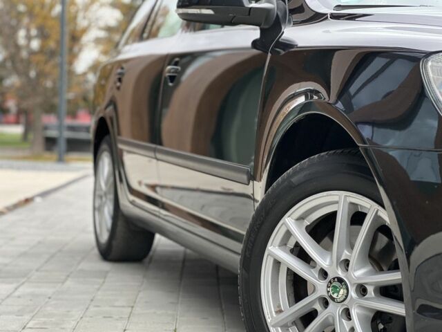 Черный Шкода Октавия, объемом двигателя 1.8 л и пробегом 195 тыс. км за 9750 $, фото 3 на Automoto.ua