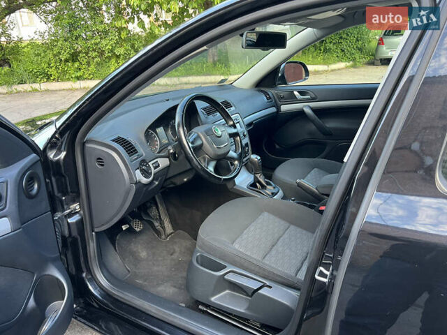 Черный Шкода Октавия, объемом двигателя 1.6 л и пробегом 224 тыс. км за 8499 $, фото 14 на Automoto.ua