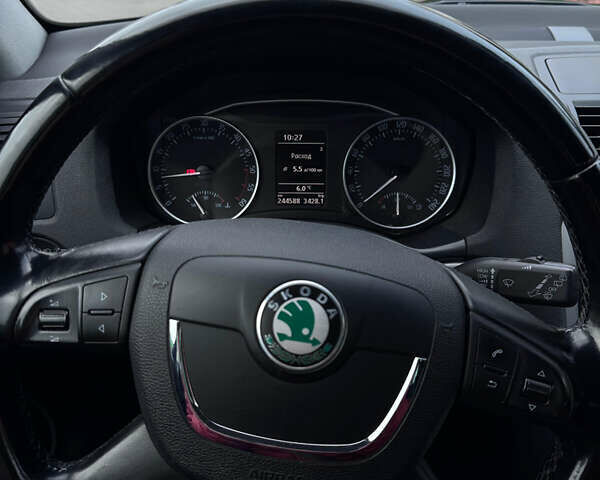 Чорний Шкода Октавія, об'ємом двигуна 1.98 л та пробігом 244 тис. км за 10000 $, фото 8 на Automoto.ua