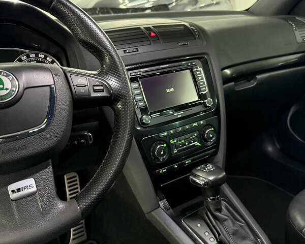 Чорний Шкода Октавія, об'ємом двигуна 2 л та пробігом 193 тис. км за 9999 $, фото 44 на Automoto.ua