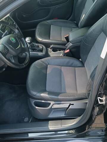 Черный Шкода Октавия, объемом двигателя 2 л и пробегом 201 тыс. км за 11200 $, фото 14 на Automoto.ua