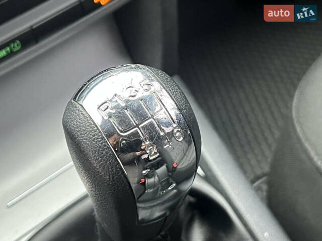 Черный Шкода Октавия, объемом двигателя 2 л и пробегом 234 тыс. км за 8899 $, фото 46 на Automoto.ua