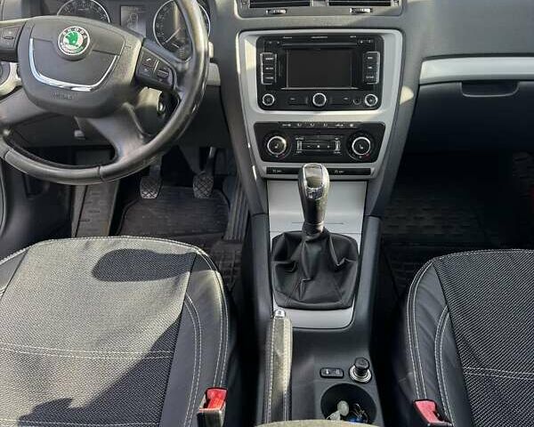 Шкода Октавія 2012 у Івано-Франківську на Automoto.ua Чорний Шкода Октавія, об'ємом двигуна 1.6 л та пробігом 224 тис. км за 8500 $, фото 26 на Automoto.ua