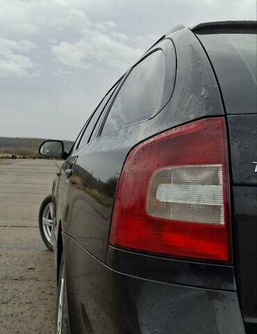 Черный Шкода Октавия, объемом двигателя 2 л и пробегом 294 тыс. км за 7800 $, фото 29 на Automoto.ua