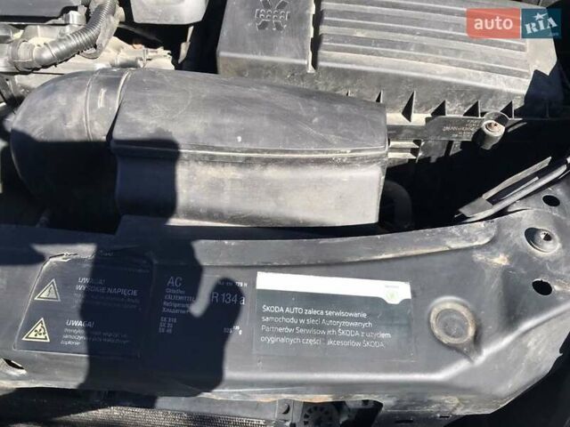 Чорний Шкода Октавія, об'ємом двигуна 1.8 л та пробігом 273 тис. км за 6799 $, фото 23 на Automoto.ua