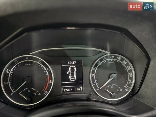 Чорний Шкода Октавія, об'ємом двигуна 2 л та пробігом 193 тис. км за 9999 $, фото 15 на Automoto.ua