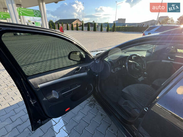 Чорний Шкода Октавія, об'ємом двигуна 1.6 л та пробігом 219 тис. км за 8200 $, фото 9 на Automoto.ua