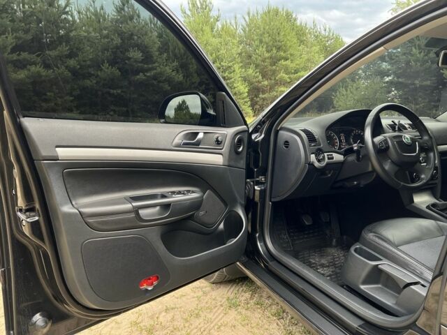 Черный Шкода Октавия, объемом двигателя 2 л и пробегом 288 тыс. км за 9699 $, фото 8 на Automoto.ua