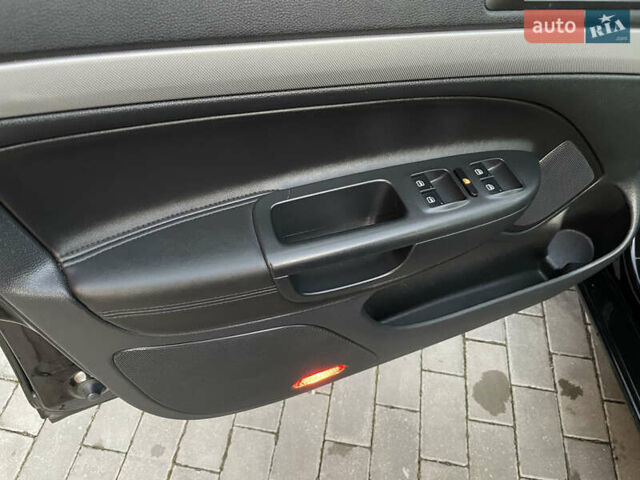 Чорний Шкода Октавія, об'ємом двигуна 2 л та пробігом 228 тис. км за 10799 $, фото 91 на Automoto.ua