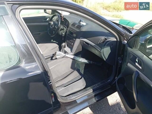 Черный Шкода Октавия, объемом двигателя 1.6 л и пробегом 180 тыс. км за 7000 $, фото 2 на Automoto.ua