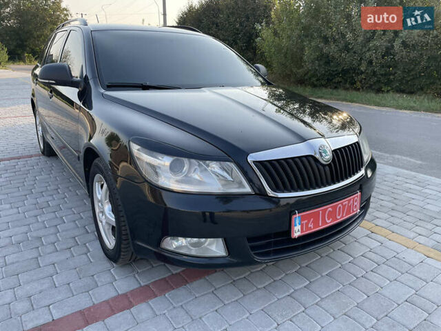 Черный Шкода Октавия, объемом двигателя 1.6 л и пробегом 251 тыс. км за 8200 $, фото 4 на Automoto.ua