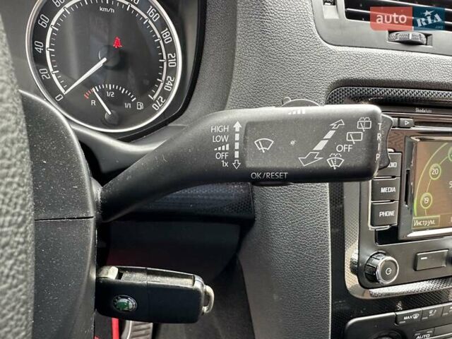 Черный Шкода Октавия, объемом двигателя 2 л и пробегом 210 тыс. км за 11600 $, фото 32 на Automoto.ua