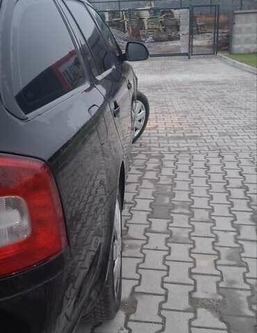 Черный Шкода Октавия, объемом двигателя 2 л и пробегом 294 тыс. км за 7800 $, фото 5 на Automoto.ua