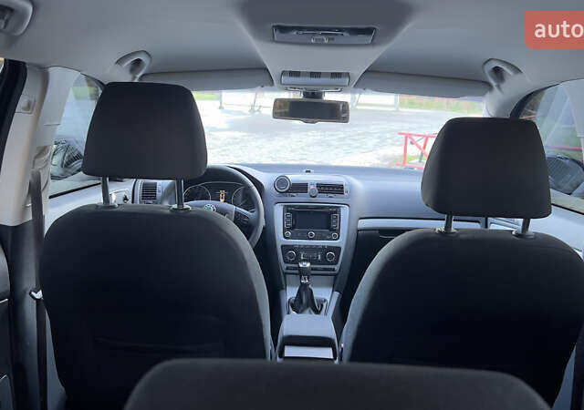 Черный Шкода Октавия, объемом двигателя 1.6 л и пробегом 290 тыс. км за 7900 $, фото 9 на Automoto.ua