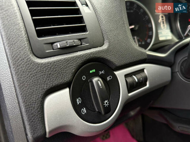 Шкода Октавия 2012 в Луцке на Automoto.ua Черный Шкода Октавия, объемом двигателя 1.6 л и пробегом 182 тыс. км за 9799 $, фото 12 на Automoto.ua